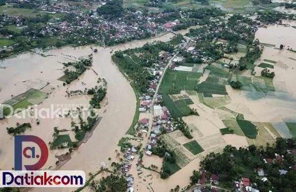 Salah satu daerah di Sumbar dilanda banjir tampak merendam sawah hingga rumah warganya. (Foto: Dok BPBD)