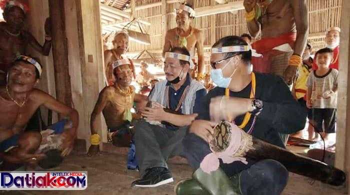 budaya asli Mentawai di Desa Matotonan