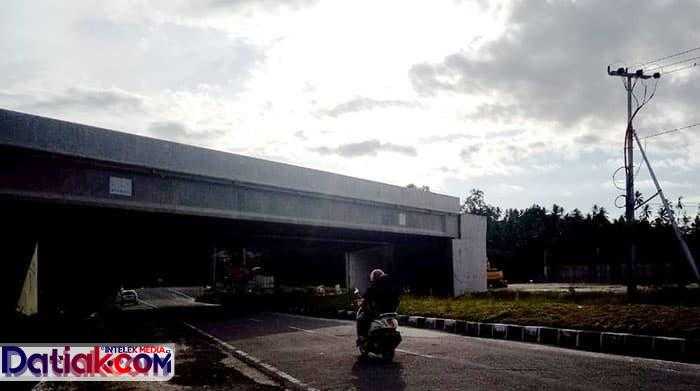 pembangunan tol Padang-Pekanbaru ditangguhkan