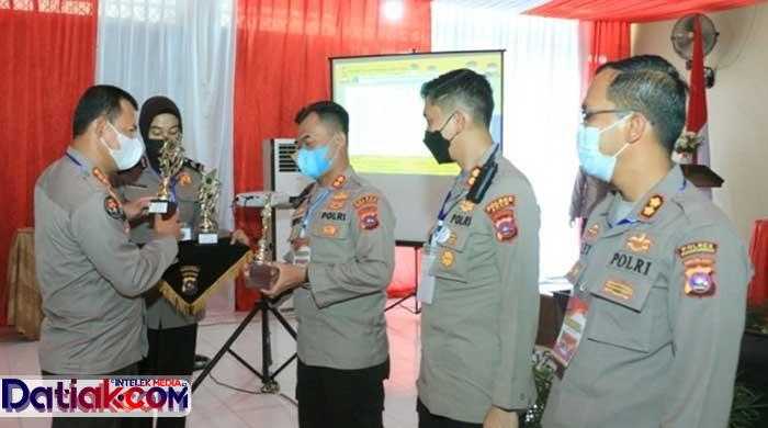 Polres Mentawai meraih penghargaan terbaik pertama dari Polda Sumbar