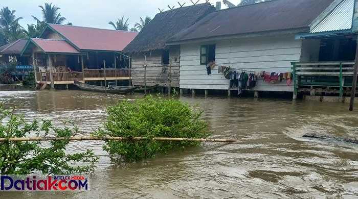 4 Desa di Siberut Kepulauan Mentawai Dilanda Banjir 2021