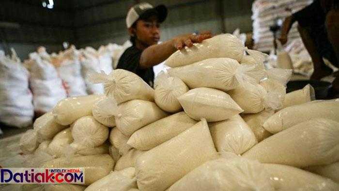 harga gula pasir di Padang naik seribu rupiah per kg