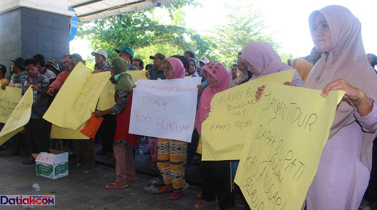 warga nagari paritmalintang demo, minta lahan kawasan perkantoran Pemkab Padang Pariaman pada lahan IKK di Paritmalintang dipatok ulang