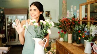 Tips Merawat Bunga di Vas Tetap Segar Ikuti 8 Cara Ini Plus Gunakan 7 Bahan Dapur