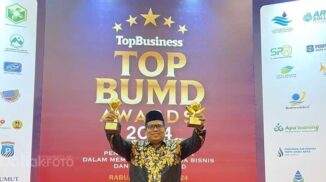 top bumd awards 2024 dapuk suhatri bur sebagai top